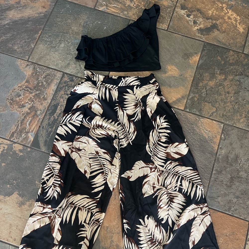 NWOT set size large